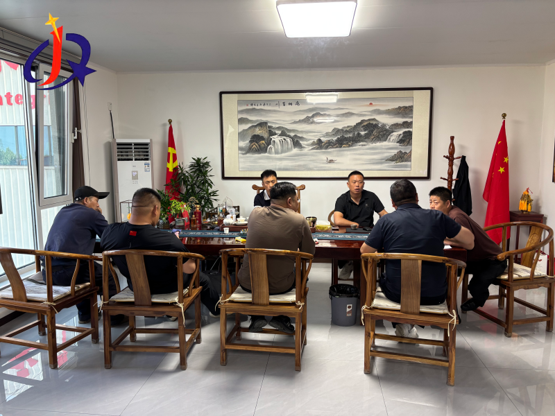 Clientes de oro de placer de América del Sur visitaron Qingzhou Jinqi Mining Machinery para realizar una auditoría de fábrica.